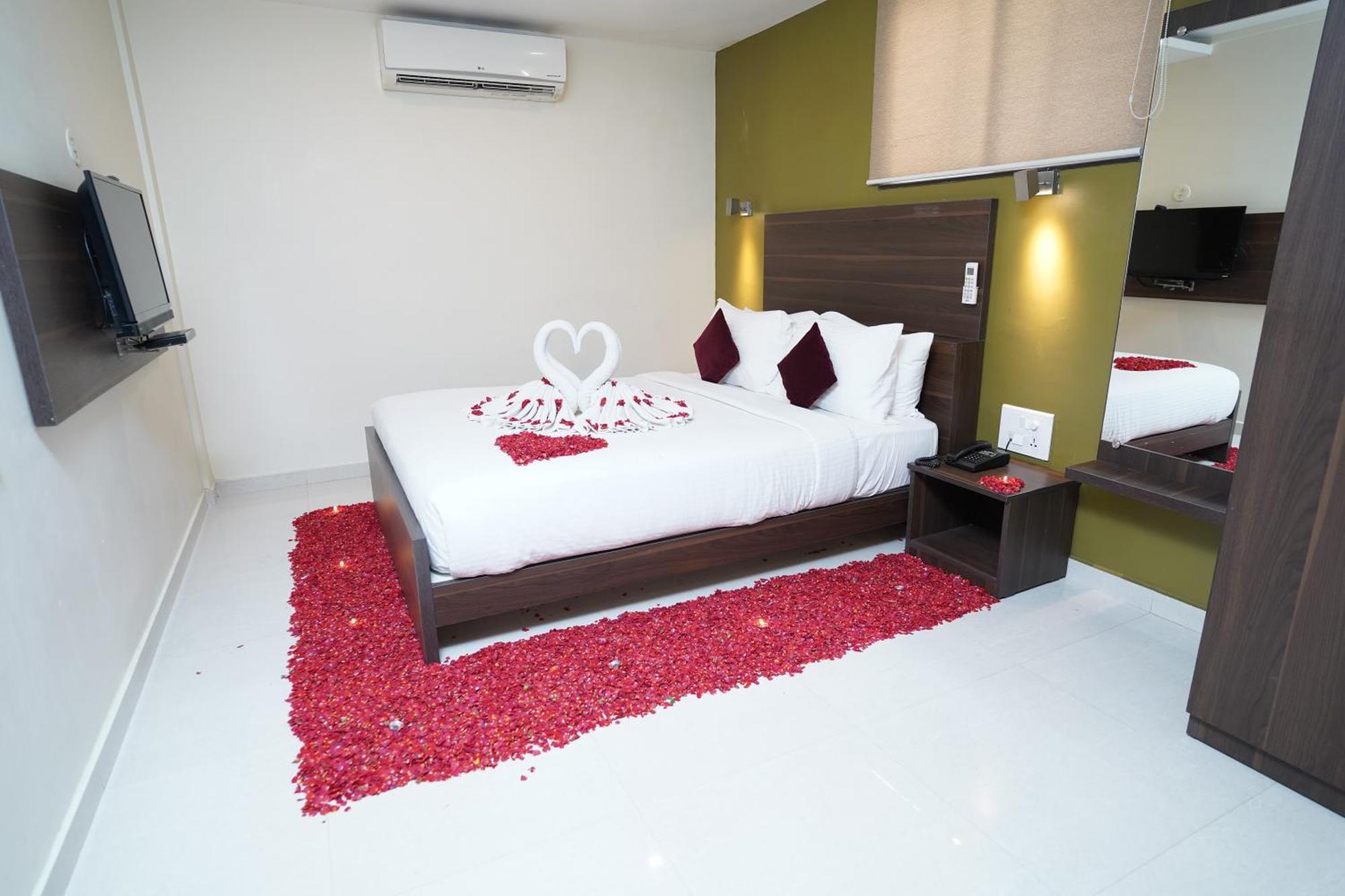 Hotel Metropolis Hubli Exterior photo